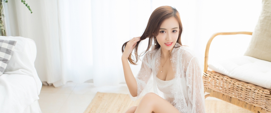 猫宝白色蕾丝镂空睡居家写真美女带鱼屏壁纸、性感美女高清4k壁纸