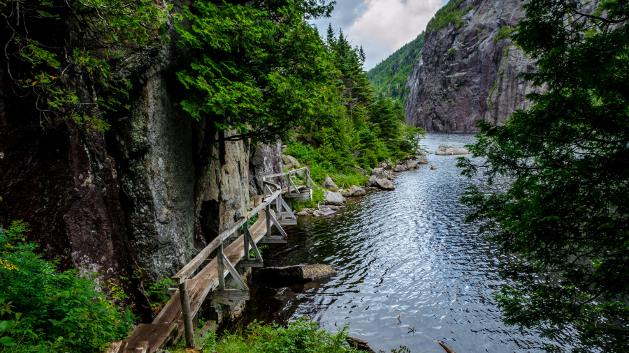 雪崩湖步道，阿迪朗达克高峰区，纽约州，美国 